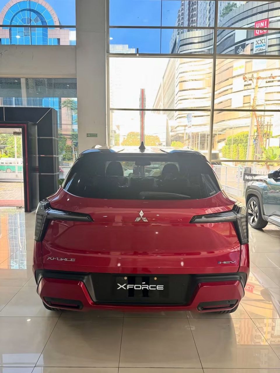 Foto tambahan 1 — Xforce HEV vs Toyota Yaris Cross Hybrid: Mana Compact SUV Hybrid Terbaik?