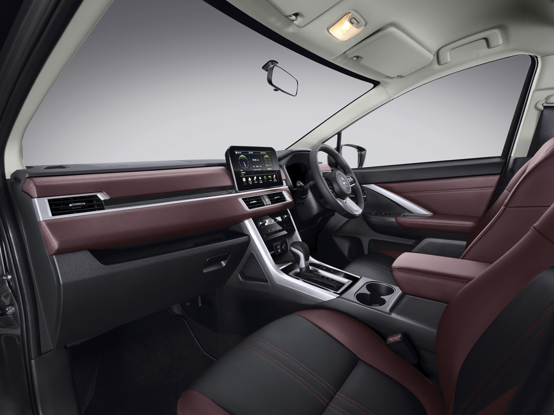 Foto Xpander Cross CROSS PREMIUM CVT (BRONZE TWO TONE) 2